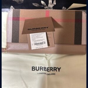Burberry Women's Vintage Check E-Canvas Zip-Around Wallet